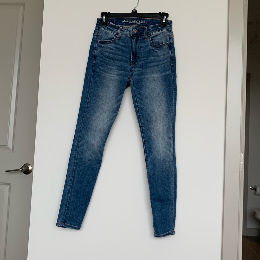 American Eagle High rise jeans